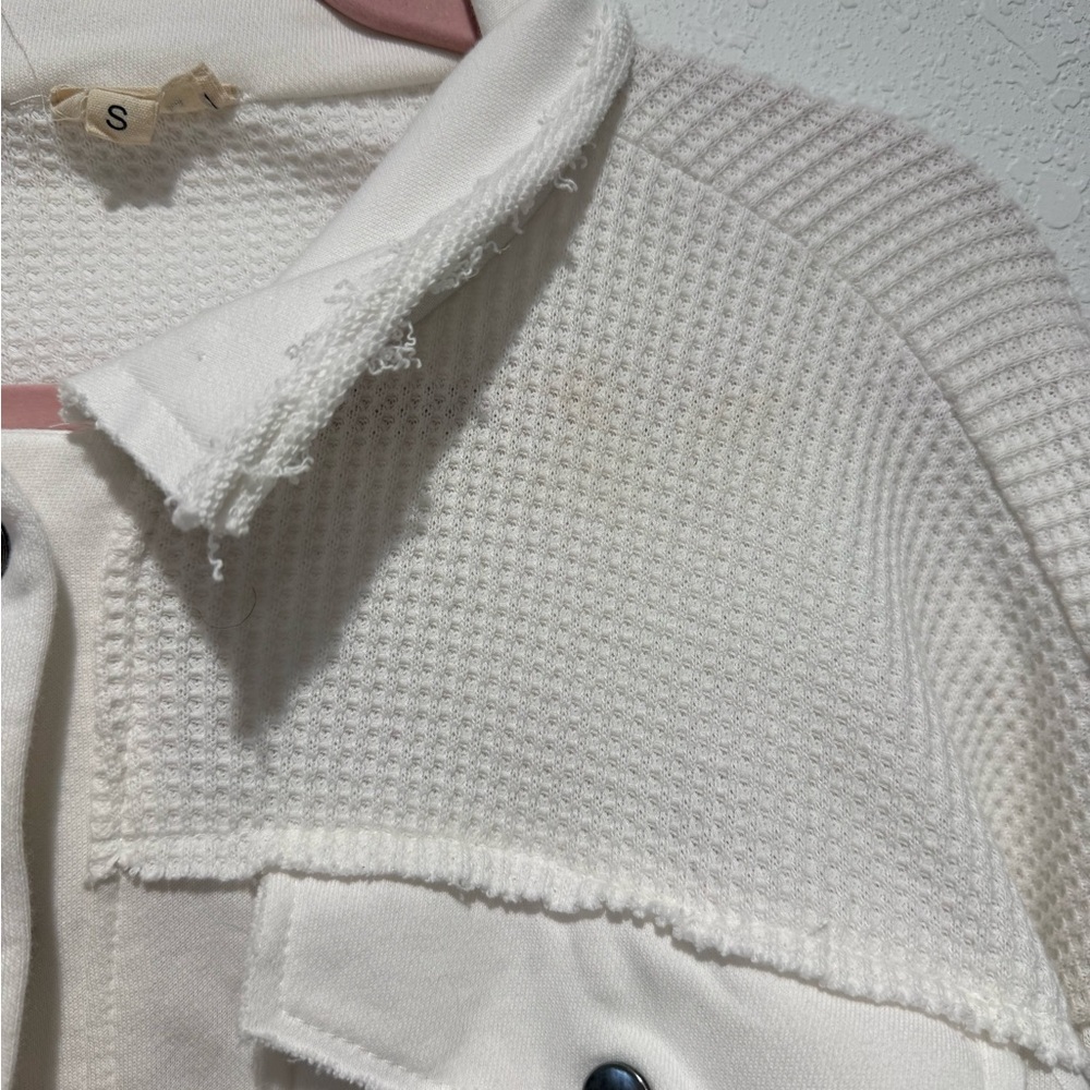 POL White Top - Picture 4 of 8